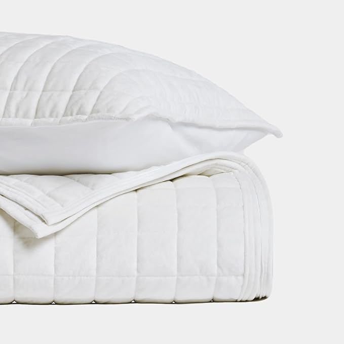 RECYCO Luxury Velvet Quilt Set King Size Bedding Sets, Ultra Soft Velvet Comforter Set, Lightweight Channel Box Stitch Oversized Bedspread Coverlet for All Season, with 2 Shams, Bright White