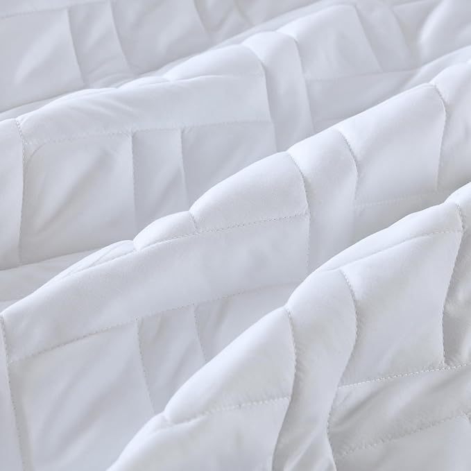 HORIMOTE HOME Quilt Set King Size White, Classic Geometric Diamond Stitched Pattern, Ultra Soft Microfiber Lightweight Bedding Set Bedspread Coverlet for All Season (1 Quilt and 2 Pillow Shams)