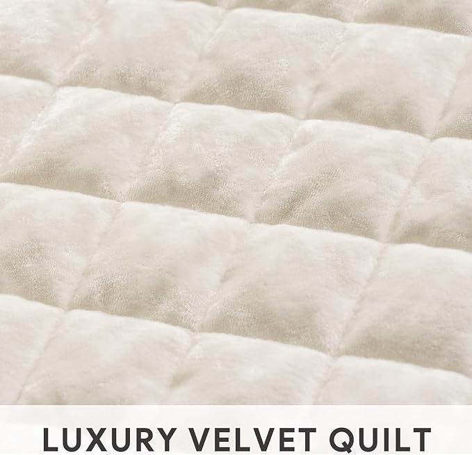 RECYCO Luxury Velvet Quilt Set Twin/Twin XL Size, Lightweight Velvet Comforter Set, Oversized Bedspread Coverlet Quilted Bedding Set, with 1 Matching Pillow Sham, for All Season, Cream White