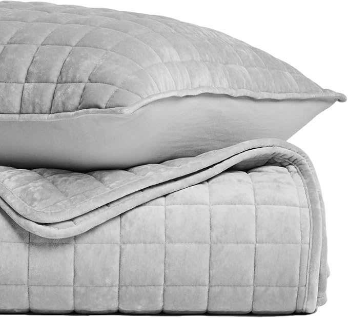 RECYCO Luxury Velvet Quilt Set King Size Bedding Sets, Ultra Soft Velvet Comforter Set, Lightweight Channel Box Stitch Oversized Bedspread Coverlet for All Season, with 2 Shams, Frost Gray
