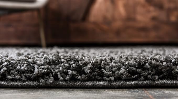Unique Loom Solid Shag Collection Area Rug (5' 1" x 8' Rectangle Graphite Gray)