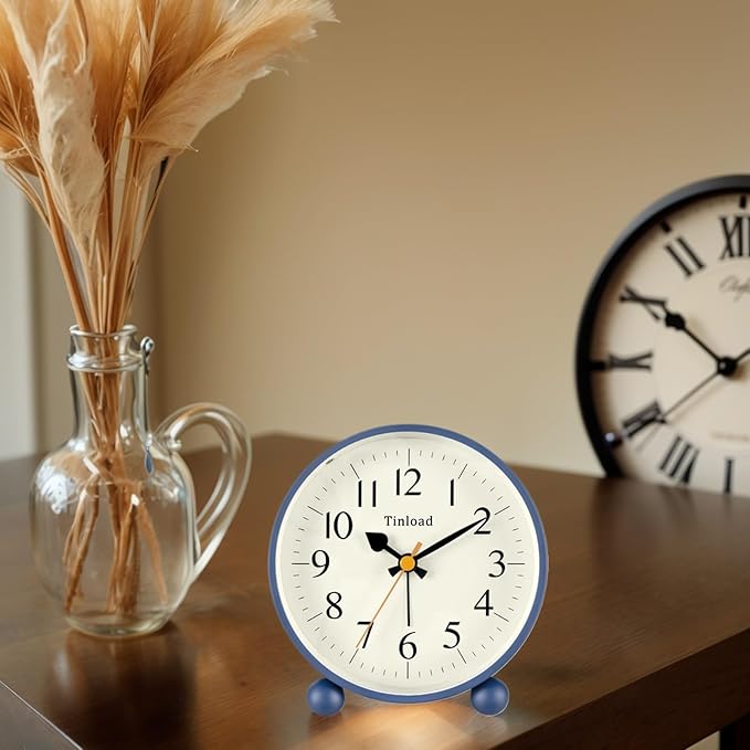 4.5" Vintage Retro Analog Alarm Clock, Super Silent Non Ticking Small Clock with Manual Light, Snooze, Battery Operated, for Living Room, Bedroom, Bedside, Desk(Blue)