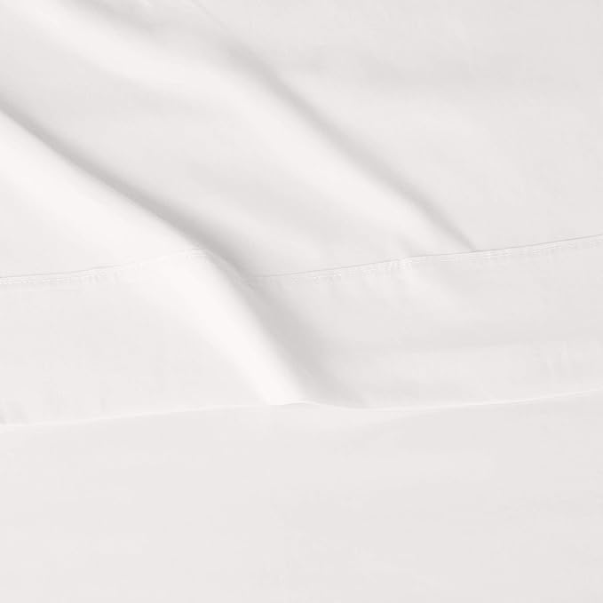 Amazon Basics Lightweight Super Soft, Wrinkle-Free, Breathable Microfiber 4 Piece Bed Sheet Set with 14-Inch Deep Pockets, Queen, Cream, Solid