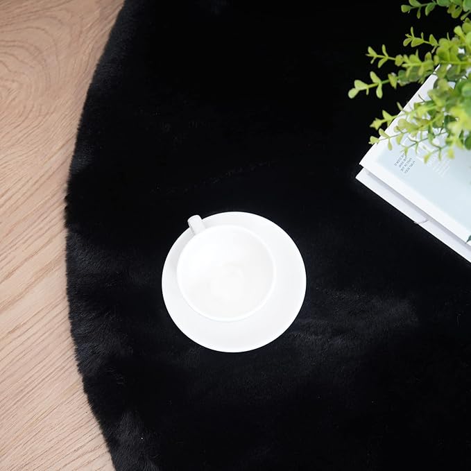 Latepis Fluffy Round Area Rugs 4ft Black Shag Rug Circle Faux Fur Rabbit Rug for Living Room Bedroom Furry Carpet for Nursery Kids Rugs Cute Room Decor