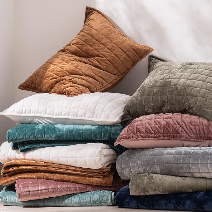 RECYCO Luxury Velvet Quilt Set Full Queen Size, Lightweight Velvet Comforter Set, Oversized Bedspread Coverlet Quilted Bedding Set, with 2 Matching Pillow Shams, for All Season, Navy Blue