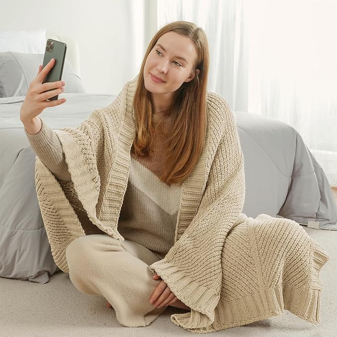 Amélie Home Chevron Chenille Knit Throw Blanket for Couch, Cozy Texture Decorative Soft Blanket for Sofa & Chair, 60"x80", Beige