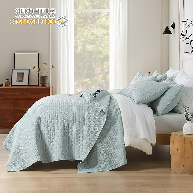 HORIMOTE HOME Sprout Green King Size Quilt Set - Soft Microfiber Bedspread with 2 Shams, Lightweight & All-Season Geometric Coverlet for Cozy Bedding
