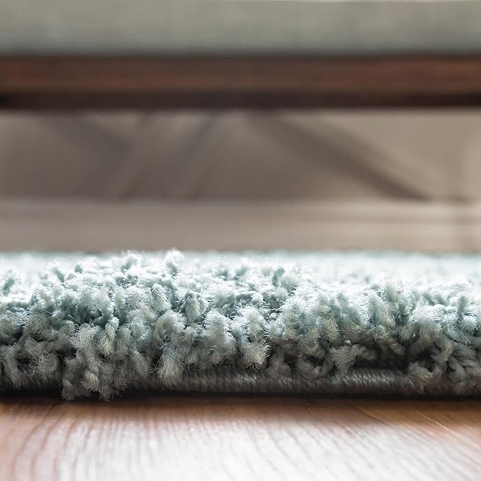 Unique Loom Solid Shag Collection Area Rug (5' 3" Round, Light Slate Blue)
