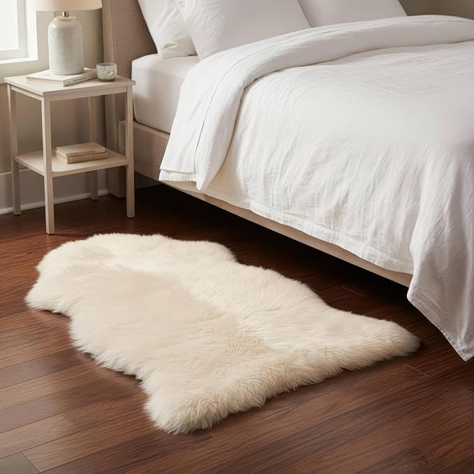 Premium Cream/Champagne Sheepskin Rug - Sheep Rugs - Soft Fluffy Real Sheepskin Fur - 2ft x 3ft Sheep Skin Chair Throw