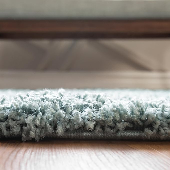 Unique Loom Solid Shag Collection Area Rug (5' 1" x 8' Oval, Light Slate Blue)