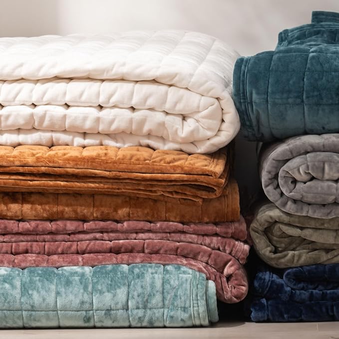 RECYCO Luxury Velvet Quilt Set Full Queen Size Bedding Sets, Ultra Soft Velvet Comforter Set, Lightweight Channel Box Stitch Oversized Bedspread Coverlet for All Season, with 2 Shams, Terracotta Fawn