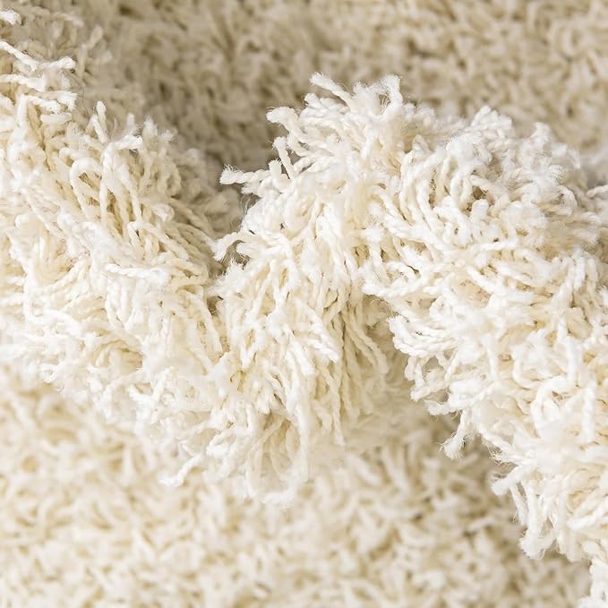 Unique Loom Solid Shag Collection Area Rug (5' 1" x 8' Oval, Pure Ivory)