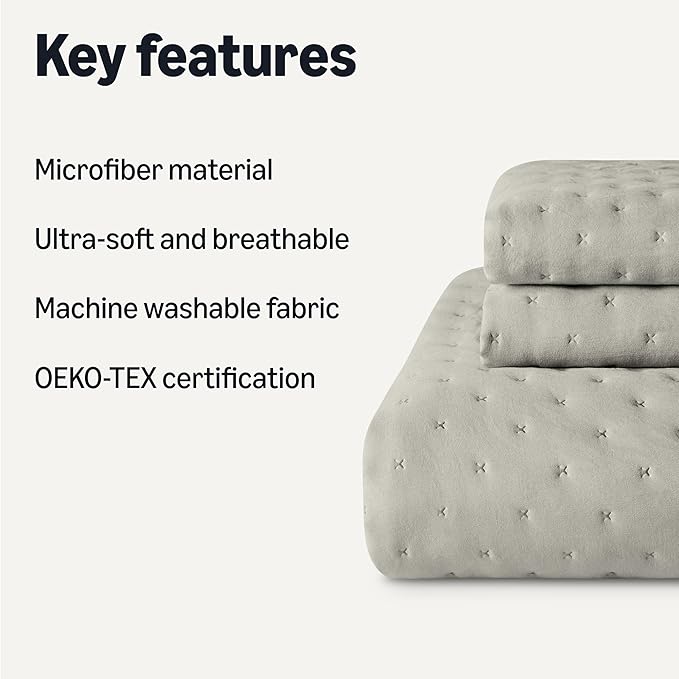 Amazon Basics Brushed Microfiber Quilt Set, Extra Soft with Natural Texture, 3-Piece,Queen/Full, Grey