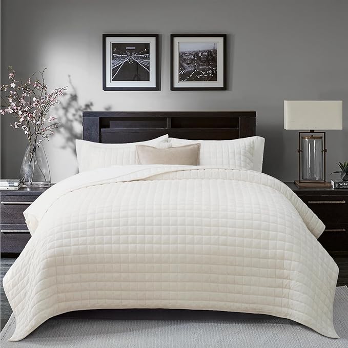 RECYCO Luxury Velvet Quilt Set Twin/Twin XL Size, Lightweight Velvet Comforter Set, Oversized Bedspread Coverlet Quilted Bedding Set, with 1 Matching Pillow Sham, for All Season, Cream White