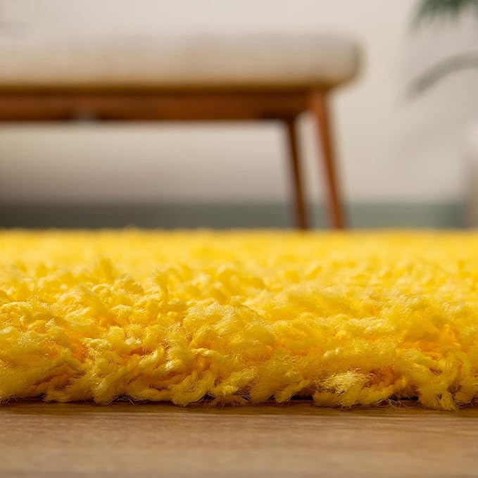 Unique Loom Solid Shag Collection Area Rug (7' 10" x 10' Oval, Tuscan Sun Yellow)