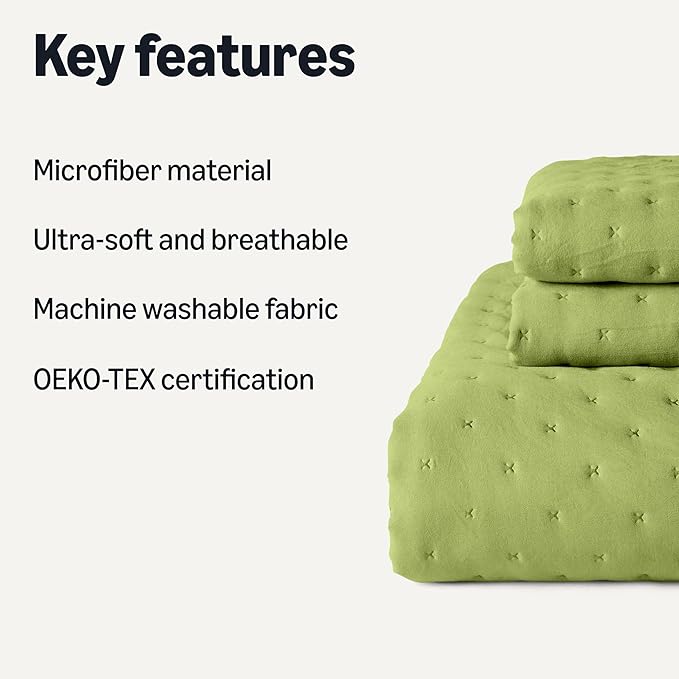 Amazon Basics Brushed Microfiber Quilt Set, Extra Soft with Natural Texture, 3-Piece,Queen/Full, Green