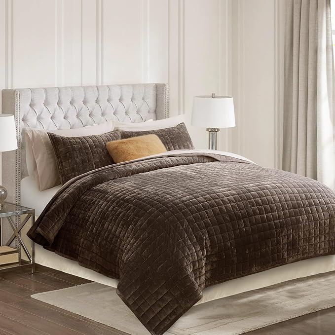 RECYCO Luxury Velvet Quilt Set King Size Bedding Sets, Ultra Soft Velvet Comforter Set, Lightweight Channel Box Stitch Oversized Bedspread Coverlet for All Season, with 2 Shams, Walnut Brown