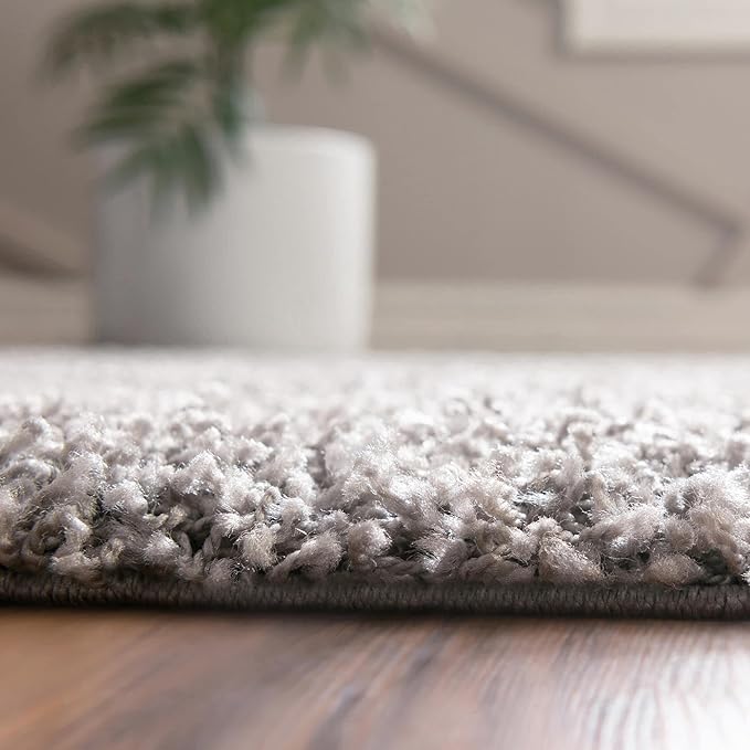 Unique Loom Solid Shag Collection Area Rug (5' 1" Square, Cloud Gray)
