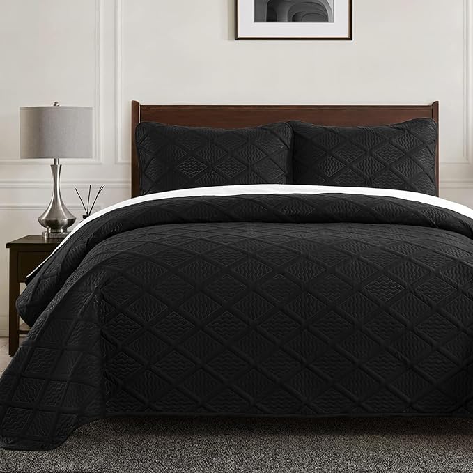 Yiran Quilt Queen Size Bedding Set Black Bedspreads Embossed Diamond Pattern Soft Microfiber Coverlet Bedding Set for All Season with 2 Pillow Shams (Full Queen, 96x90 Inch)