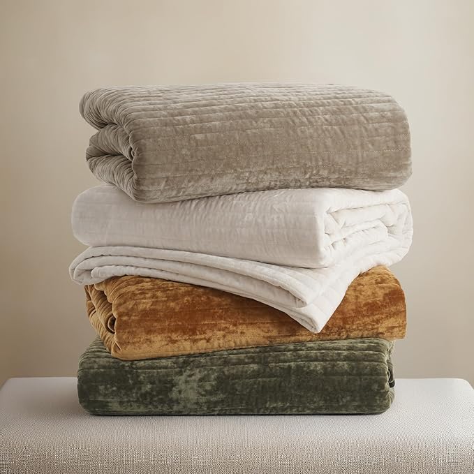 EVERGRACE Velvet Quilt Set Queen Size, Luxurious Soft Striped Channel Bedding Set, Lightweight Velvet Comforter for All Season, Oversized Bedspread Coverlet with 2 Matching Shams, Sand Dune
