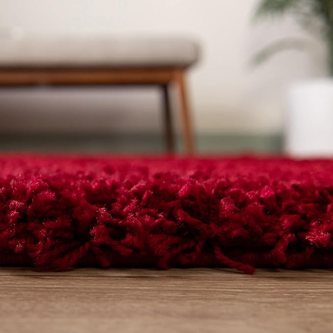 Unique Loom Solid Shag Collection Area Rug (5' 3" Round, Cherry Red)