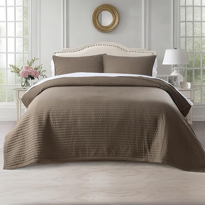 KASENTEX Oversized King Quilt Set 112"x106" – Soft Washed 3-Layer Lightweight California King Bedspread, Minimalist Nordic Design, All-Season Spring & Summer Quilt Set (1 Quilt + 2 Pillow Shams), Cub