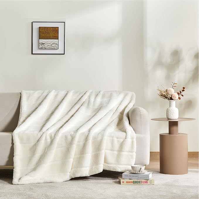 Sophia & William Throw Blanket for Couch Sofa(90x90 Inches) - Faux Fur Throw Soft Cozy, Gifts for Women, Cream