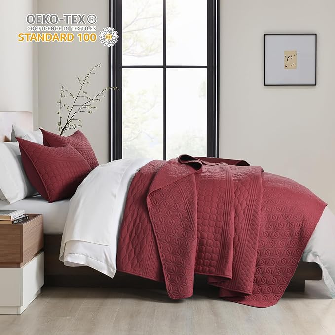 HORIMOTE HOME Burgundy Red King Size Quilt Set - Soft Microfiber Bedspread with 2 Shams, Lightweight & All-Season Geometric Coverlet for Cozy Bedding
