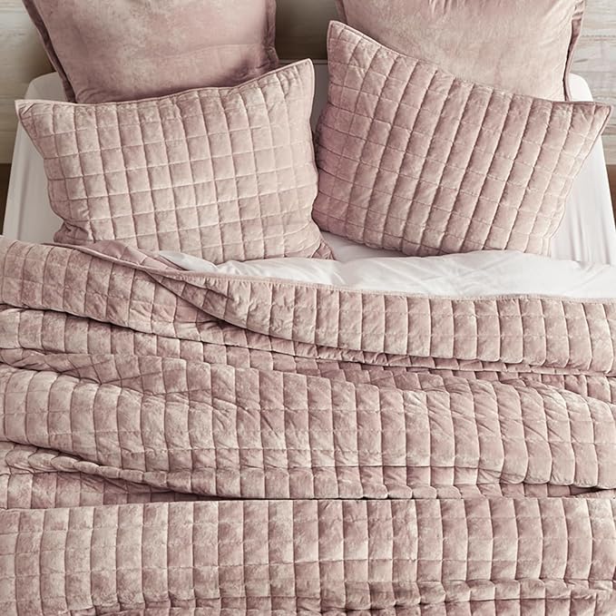 RECYCO Luxury Velvet Quilt Set King Size Bedding Sets, Ultra Soft Velvet Comforter Set, Lightweight Channel Box Stitch Oversized Bedspread Coverlet for All Season, with 2 Shams, Rose Pink
