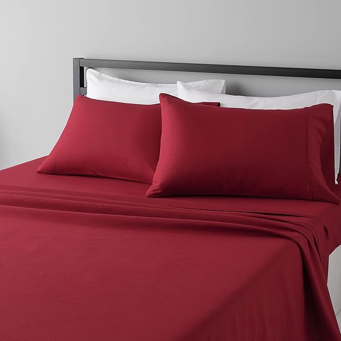 Amazon Basics Lightweight Super Soft Easy Care Microfiber 4 Piece Bed Sheet Set with 14-Inch Deep Pockets, Comfortable Queen, Burgundy, Solid