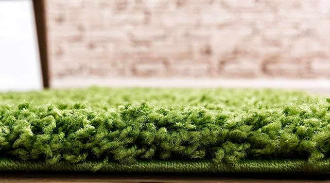 Unique Loom Solid Shag Collection Area Rug (2' x 6' 5" Runner, Grass Green)