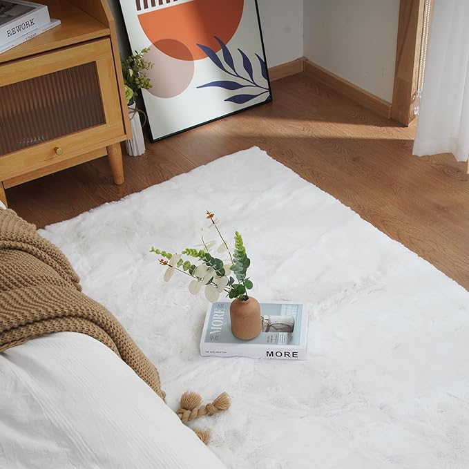 Latepis White Fur Rug 5x7 Washable Shag Rug Fluffy Faux Rabbit Rugs for Living Room Bedroom Playroom Nursery Plush Throw Rugs Luxury Home Decor