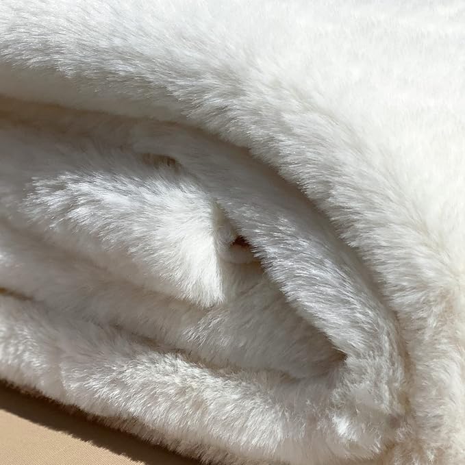 White Faux Fur Rug 5x8 Rugs for Living Room Shag Washable Area Rug Fuzzy Rugs for Bedroom Girl Room Decor Rectangle Rug