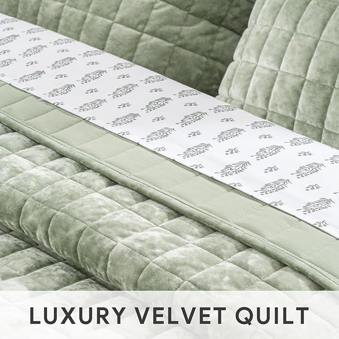 RECYCO Luxury Velvet Quilt Set King Size Bedding Sets, Ultra Soft Velvet Comforter Set, Lightweight Channel Box Stitch Oversized Bedspread Coverlet for All Season, with 2 Shams, Sage Green