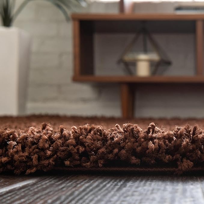 Unique Loom Solid Shag Collection Area Rug (3' 3" x 5' 3" Oval, Chocolate Brown)