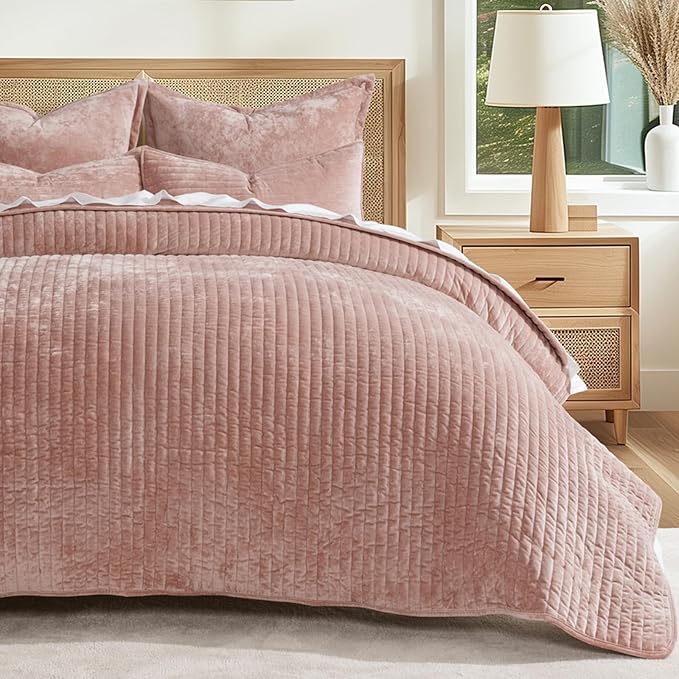 EVERGRACE Velvet Quilt Set Queen Size, Luxurious Soft Striped Channel Bedding Set, Lightweight Velvet Comforter for All Season, Oversized Bedspread Coverlet with 2 Matching Shams, Pink Clay