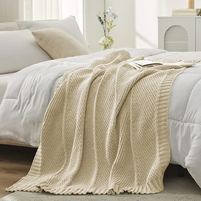 Amélie Home Chevron Chenille Knit Throw Blanket for Couch, Cozy Texture Decorative Soft Blanket for Sofa & Chair, 50"x60", Beige