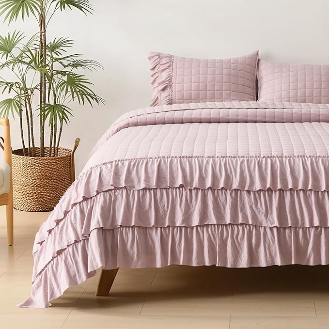 HORIMOTE HOME Dusty Pink Ruffled Quilt Set Twin Size, Classic Geometric Square Stitched Pattern, Pre-Washed Farmhouse Shabby Chic Microfiber Lightweight Bedding Set Bedspread Coverlet for All Season