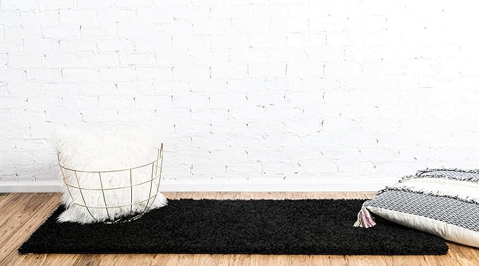 Unique Loom Solid Shag Collection Area Rug (2' 6" x 16' 5" Runner, Jet Black)