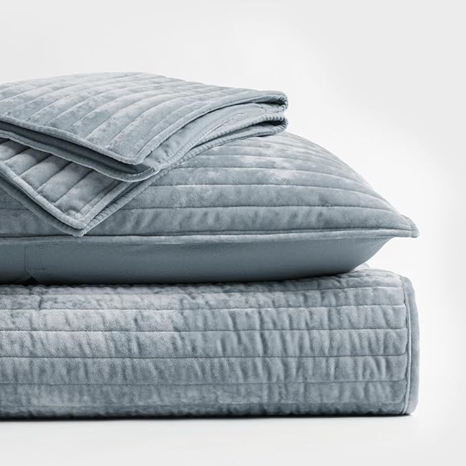 EVERGRACE Velvet Quilt Set King Size, Luxurious Soft Striped Channel Bedding Set, Lightweight Velvet Comforter for All Season, Oversized Bedspread Coverlet with 2 Matching Shams, Blue Linen
