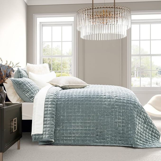 RECYCO Luxury Velvet Quilt Set Full Queen Size Bedding Sets, Ultra Soft Velvet Comforter Set, Lightweight Channel Box Stitch Oversized Bedspread Coverlet for All Season, with 2 Shams, Blue Linen