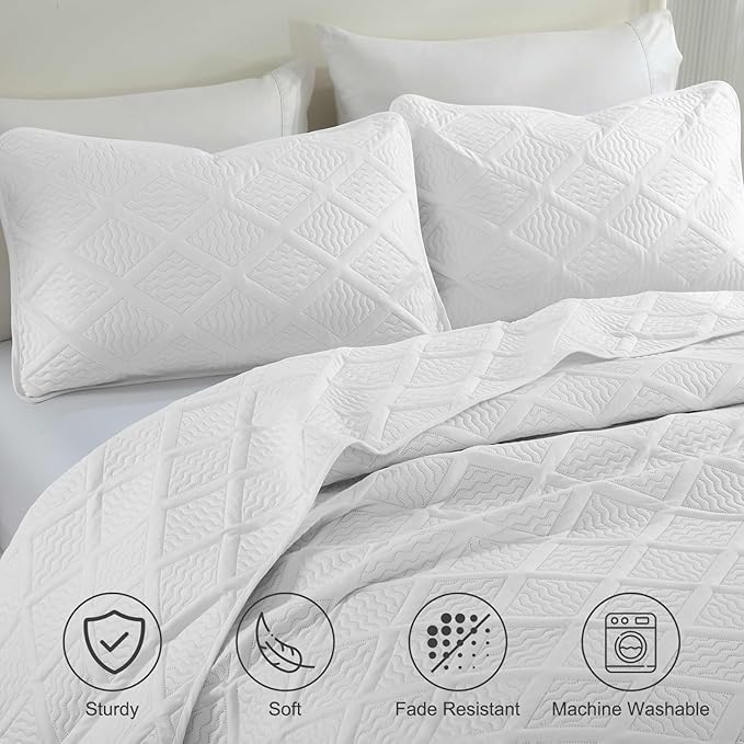Yiran White Quilt Set King Size Fall Bedspreads Embossed Diamond Pattern 3 Piece Soft Microfiber Coverlet for All Season with 2 Pillow Shams (King, 106x96 Inch)