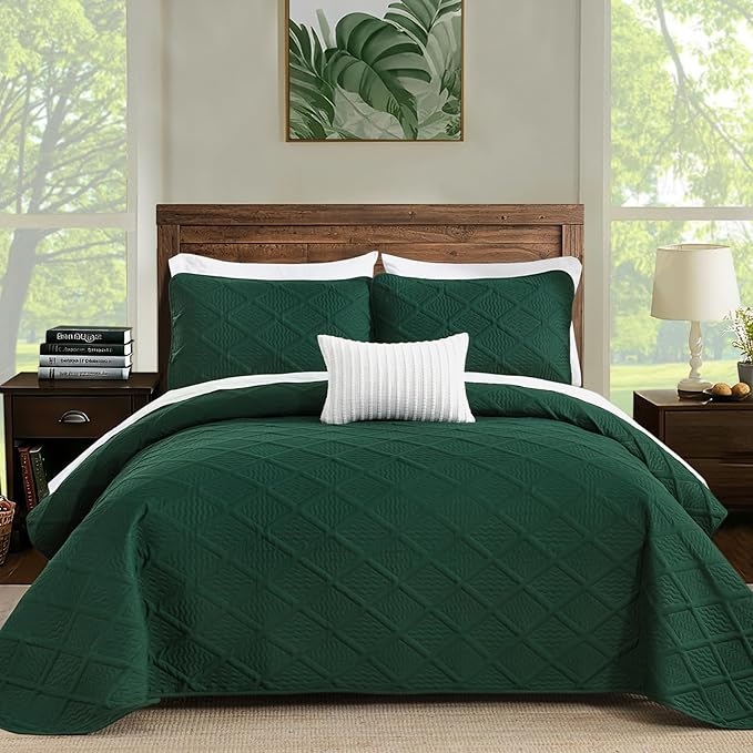Yiran Quilts Queen Size, Emerald Green Spring Summer Bedspread Bedding Set, 3 Pieces Diamond Pattern Lightweight Microfiber Coverlet with 2 Pillow Shams for All Season 96x90 Inch