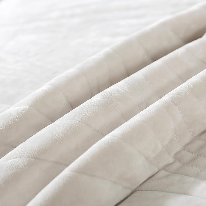 HoneiLife King Quilt Bedding Set - Velvet Quilt Sets 3-Pieces, Lightweight Bedspreads Solid Coverlets Retro Bed Cover Quilt King Size All Season Quilts, Nature White