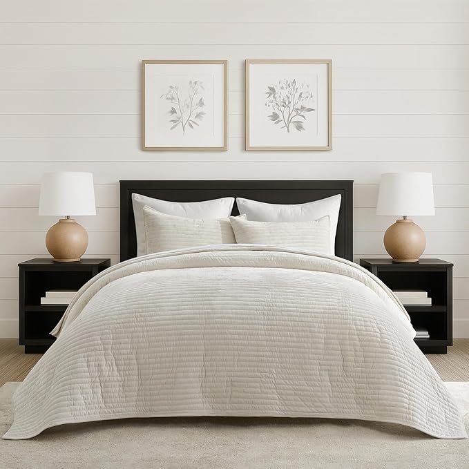 EVERGRACE Velvet Quilt Set King Size, Luxurious Soft Striped Channel Bedding Set, Lightweight Velvet Comforter for All Season, Oversized Bedspread Coverlet with 2 Matching Shams, Ivory White