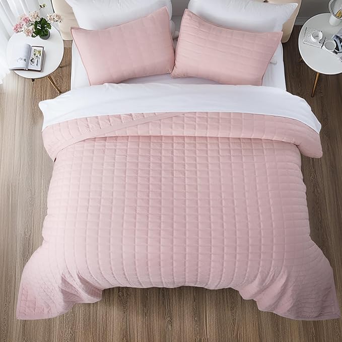 Oversized King Quilt Set 112"x106" – Soft Washed 3-Layer Lightweight California King Bedspread, Minimalist Nordic Design, All-Season Spring & Summer Quilt Set (1 Quilt + 2 Pillow Shams), Blush Pink