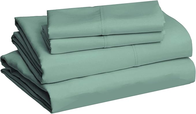 Amazon Basics Lightweight Super Soft, Breathable Easy Care Microfiber 4-Piece Bed Sheet Set with 14-Inch Deep Pockets, Queen, Emerald Green, Solid