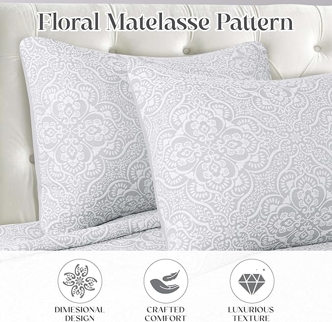 Superior 3 Piece Bedspread Set, Home Bed Decor, Decorative Bed Spread, 2 Pillow Shams, Medium Weight Blanket, Floral Matelasse Coverlet, Bedding Essentials, Enzy Collection, California King, Silver