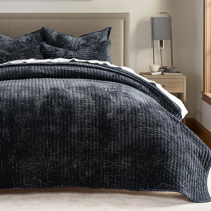 EVERGRACE Velvet Quilt Set Queen Size, Luxurious Soft Striped Channel Bedding Set, Lightweight Velvet Comforter for All Season, Oversized Bedspread Coverlet with 2 Matching Shams, Black