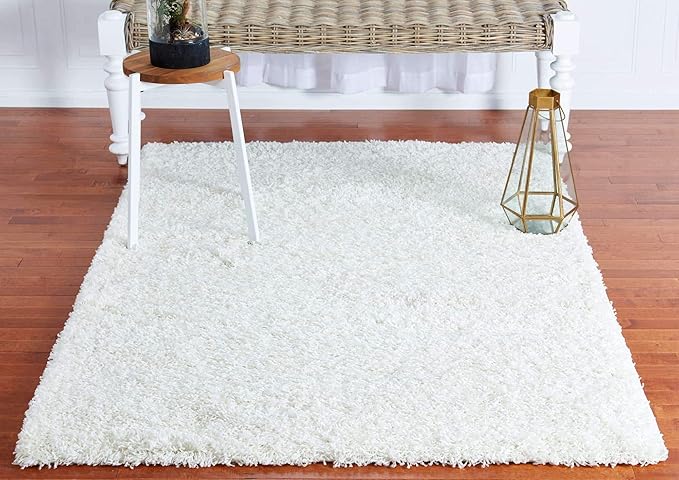 Unique Loom Solid Shag Collection Area Rug (4' 1" x 6' 1" Rectangle, Snow White)